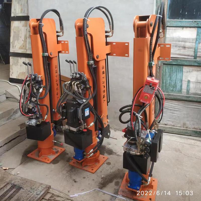 雷波县重汽蓝牌随车吊 3.2吨 国六动力强 液压驱动 农用自卸起重机